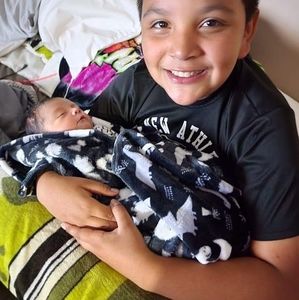 Meet your Posher, Elvia